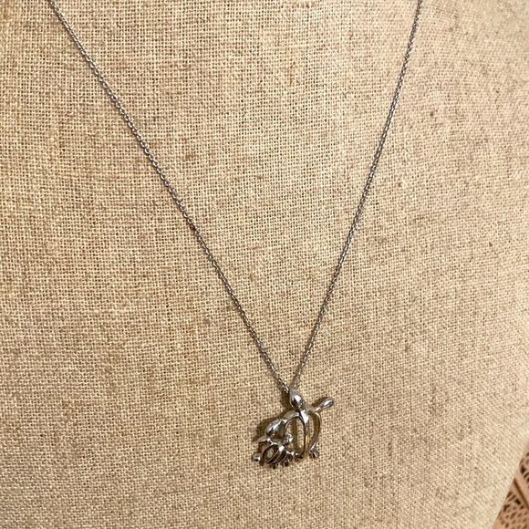 Na Hoku Double Honu pendant necklace, 14k white gold.